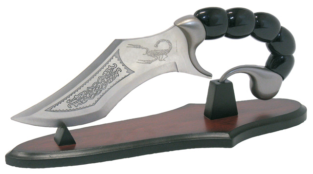 Coltello a forma di scorpione Coltello a forma di scorpione